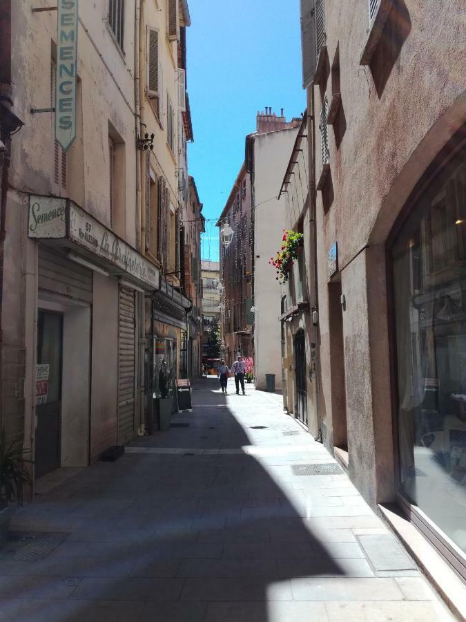 Апартаменты Studio Toulon Les Halles Экстерьер фото